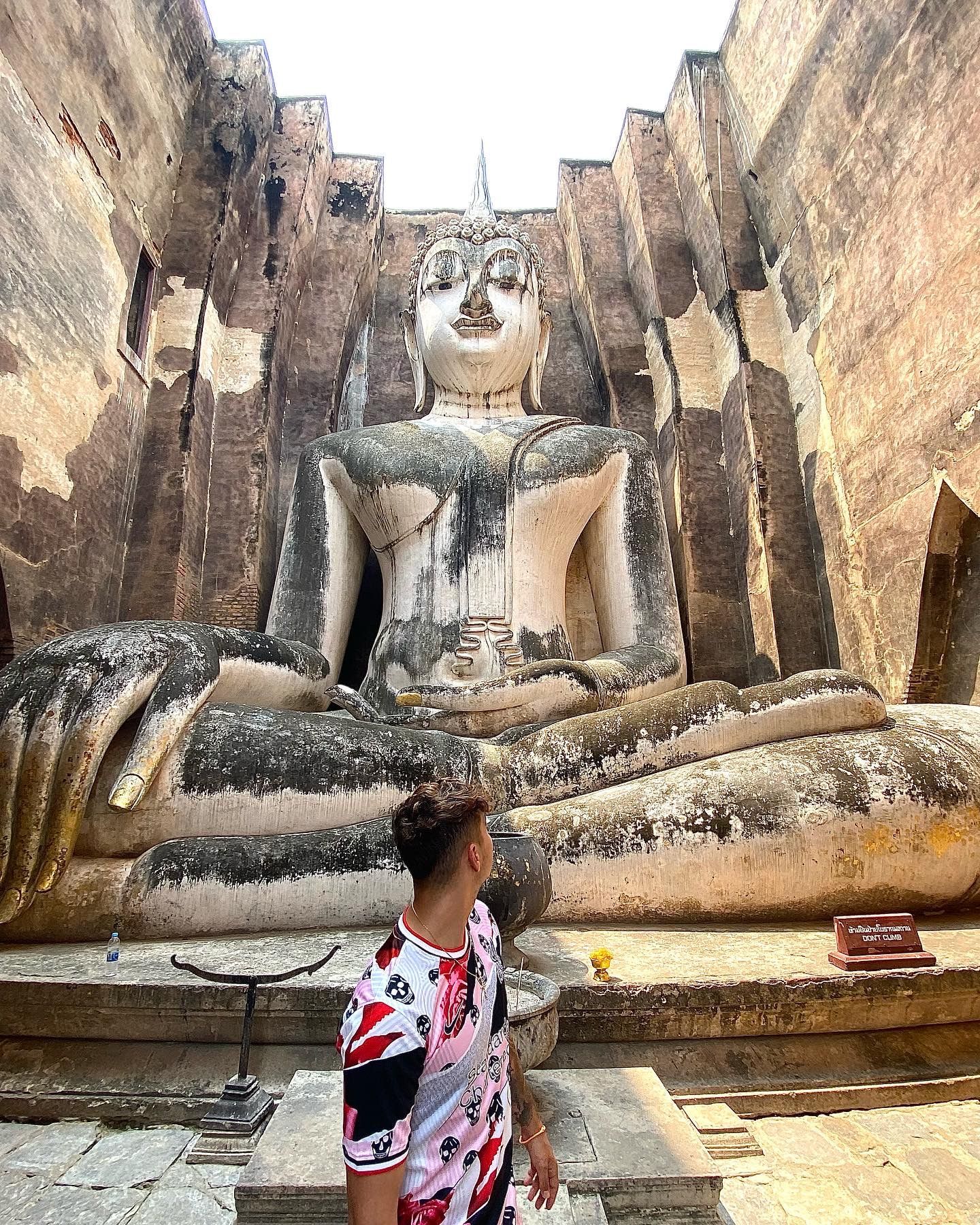 Wat Si Chum, Sukhothai